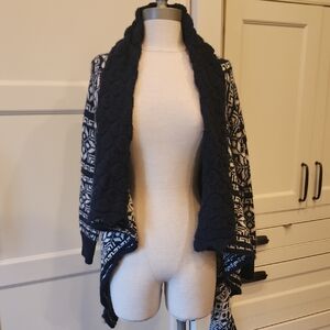 Cliche Black and Cream Patterned Open-Front Women's Sweater Cardigan Size Small